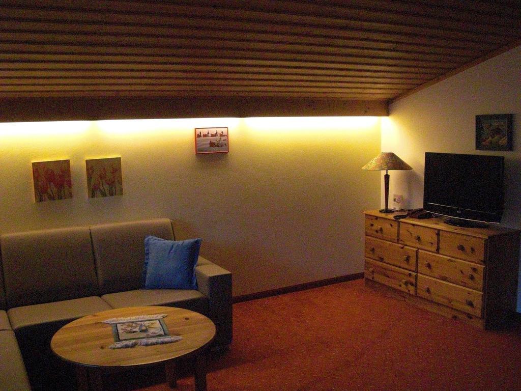 Hotel-Pension Flora Σάαλμπαχ-Χίντεργκλεμ Δωμάτιο φωτογραφία
