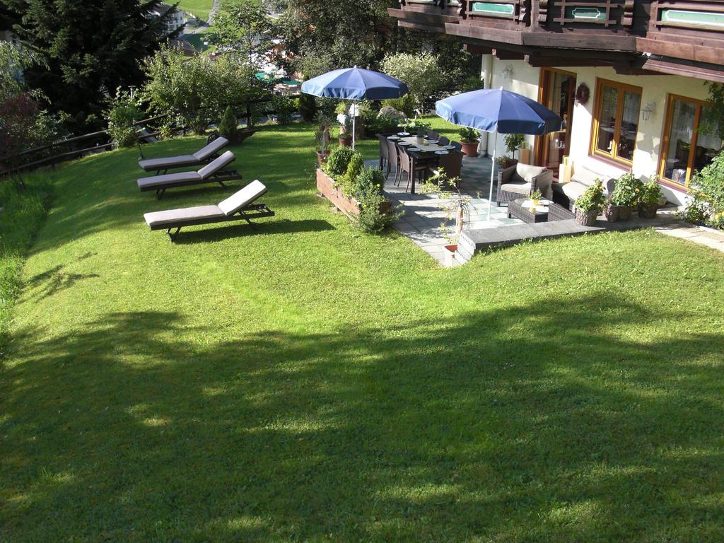 Hotel-Pension Flora Σάαλμπαχ-Χίντεργκλεμ Εξωτερικό φωτογραφία