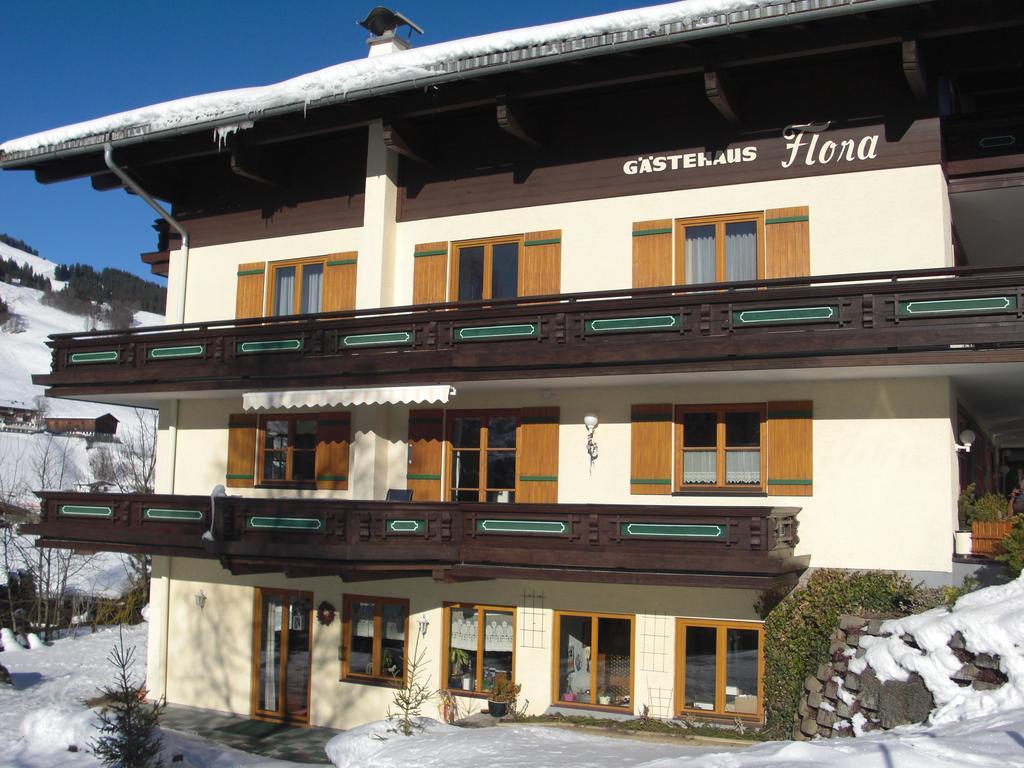 Hotel-Pension Flora Σάαλμπαχ-Χίντεργκλεμ Εξωτερικό φωτογραφία